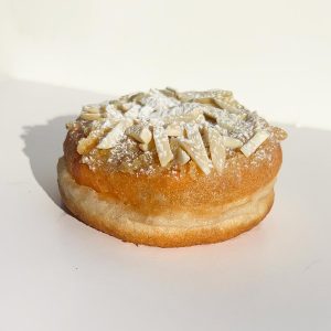 סופגניה ללא גלוטן  - קרם שקדים (טבעוני)